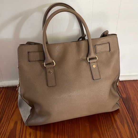 Michael Kors Tan Leather Purse 12in X 12in - Picture 5 of 6